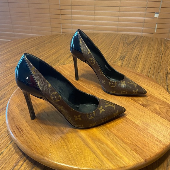 Authentic Louis Vuitton - Picture 6 of 7